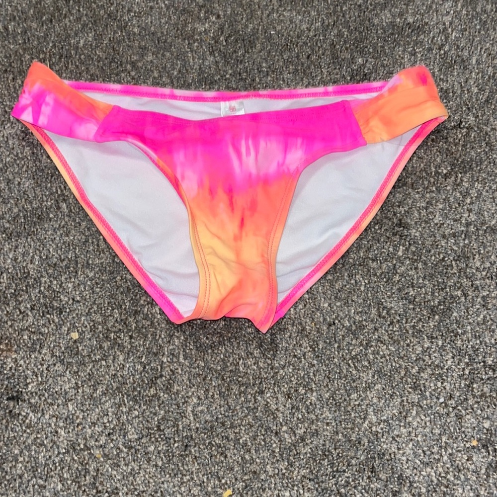 bathing suit bottoms never worn